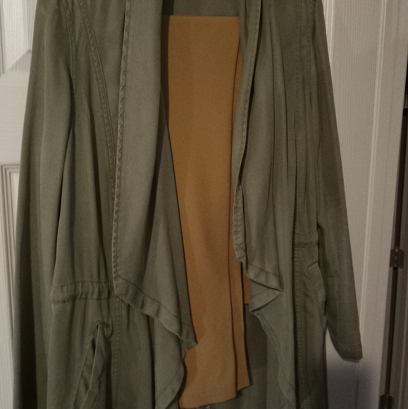 Jacket with drawstring - Picture 1 of 6
